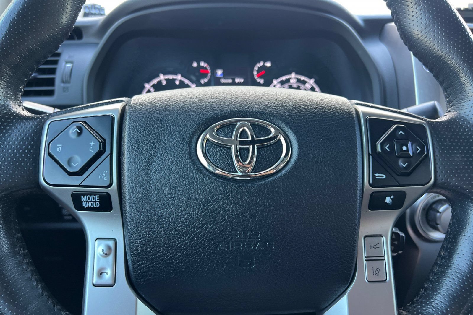 Used 2023 Toyota 4Runner SR5 Premium w/ Moonroof Package AWD/4WD image 24