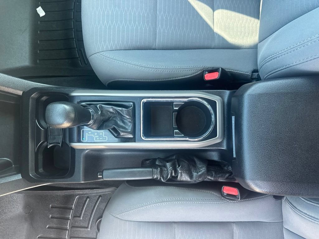 Used 2019 Toyota Tacoma SR5 AWD/4WD image 30