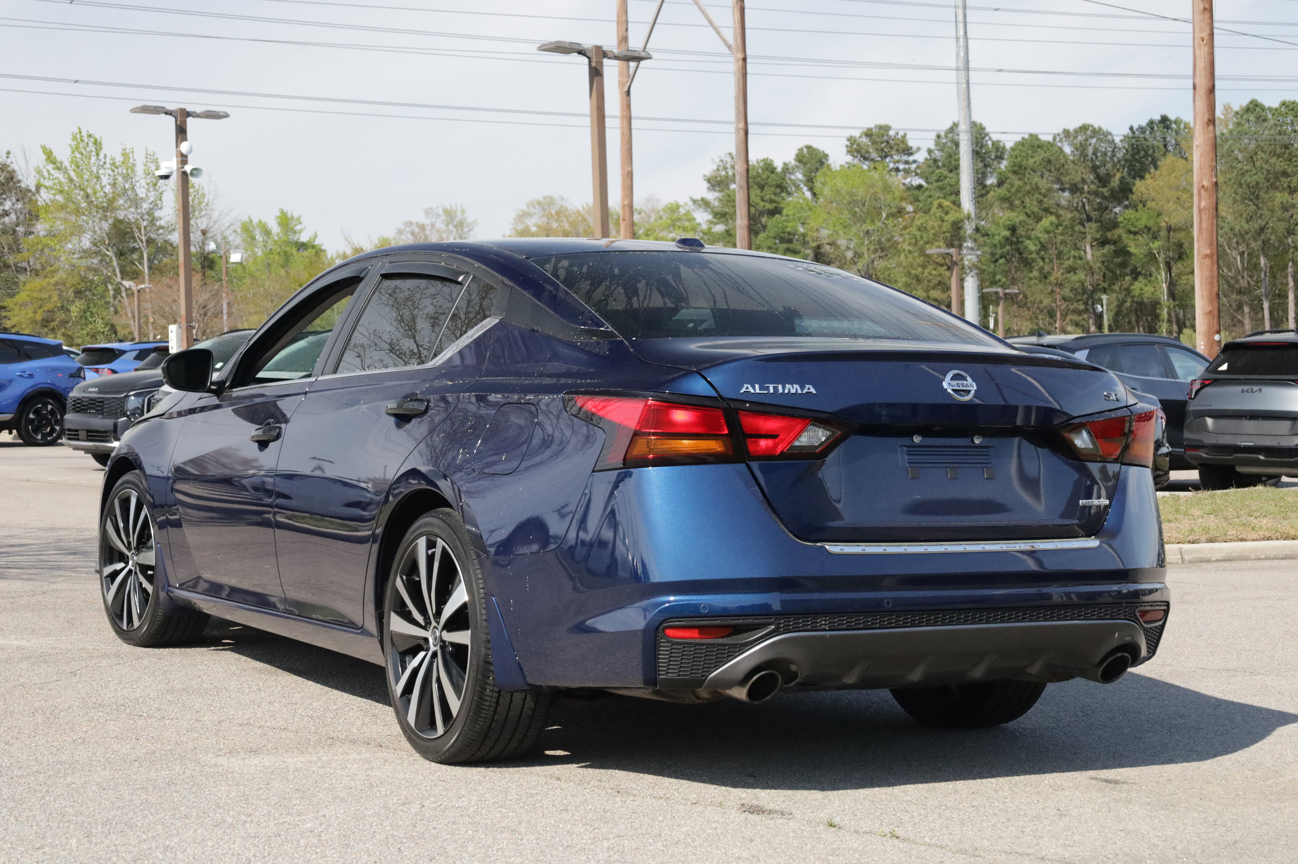 Used 2022 Nissan Altima 2.0 SR image 3