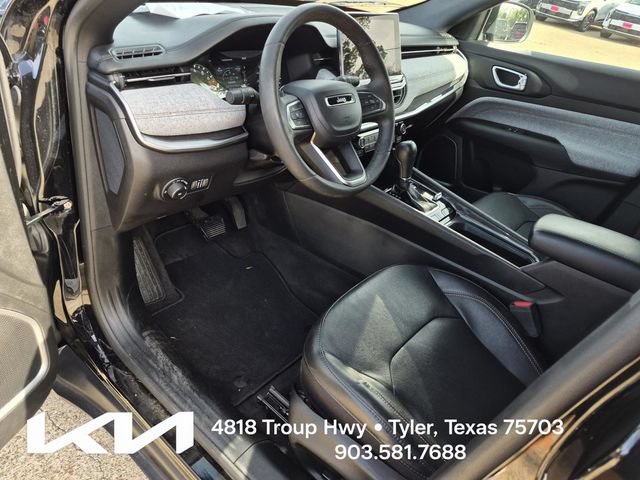 Used 2023 Jeep Compass Latitude AWD/4WD image 19