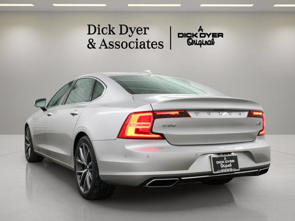 Used 2018 Volvo S90 T6 Momentum w/ Convenience Package AWD/4WD image 9