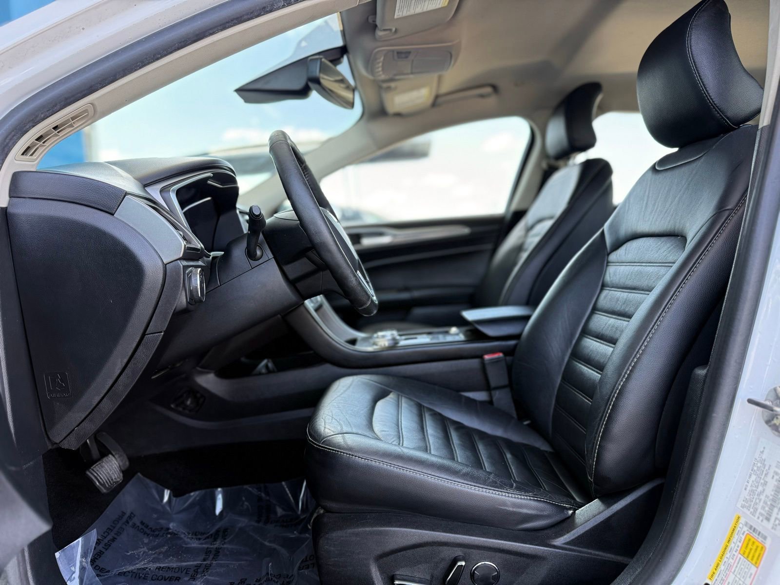 Used 2018 Ford Fusion SE w/ Equipment Group 602A FWD image 14