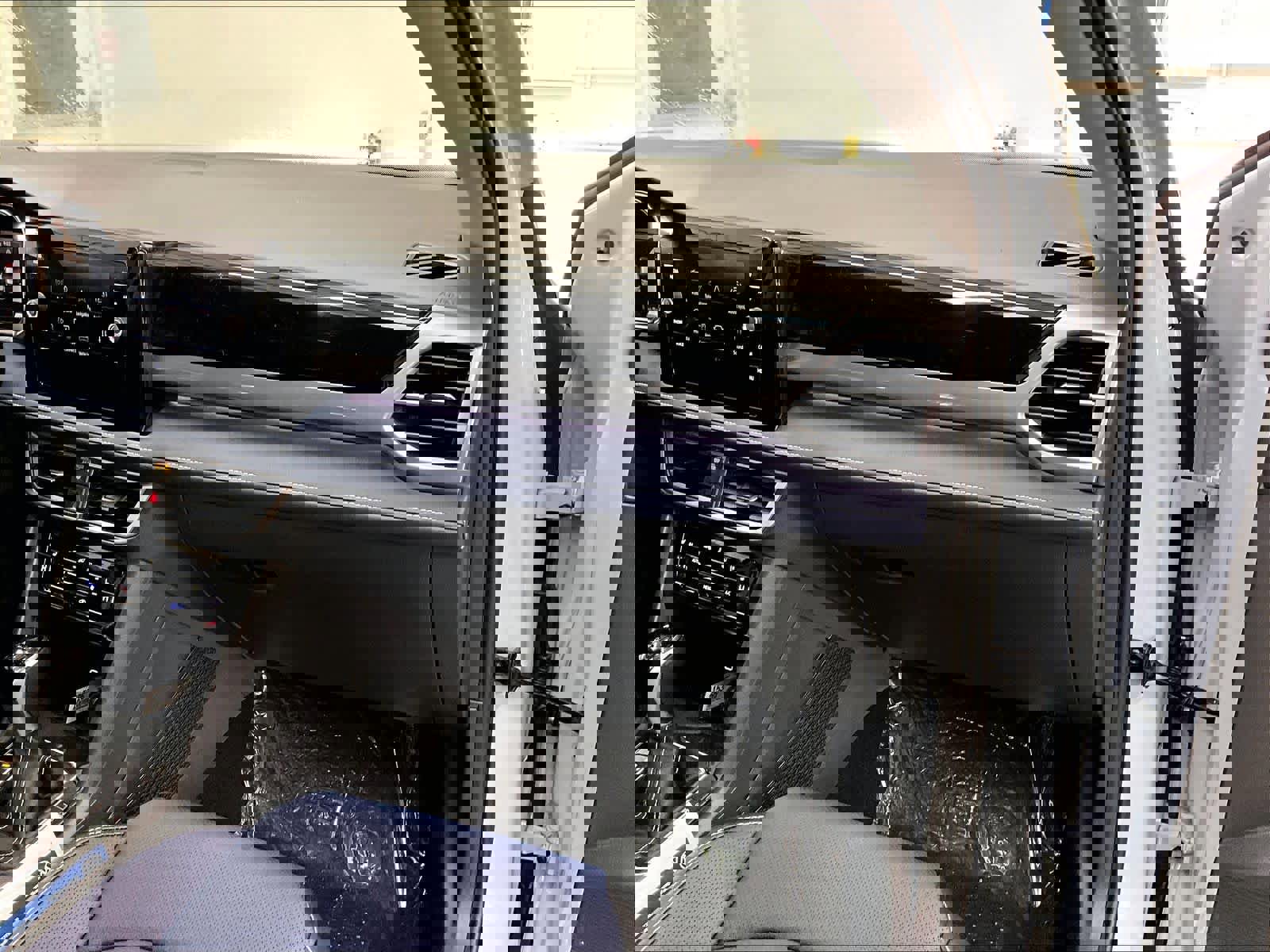 New 2026 Volkswagen Taos SEL image 27