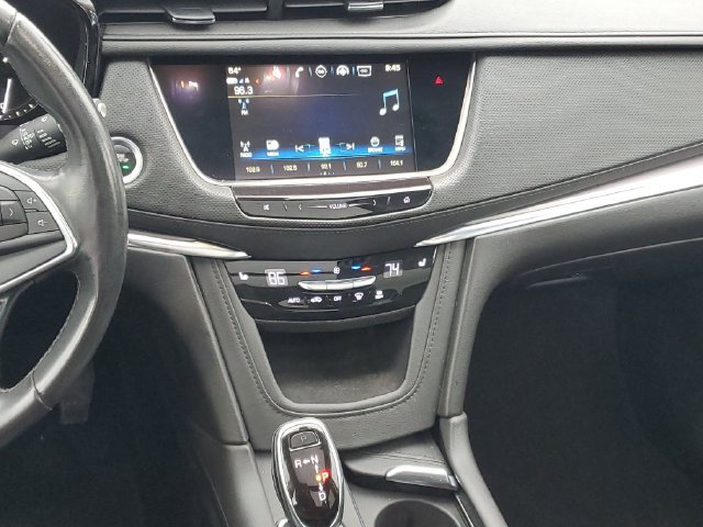 Used 2018 Cadillac XT5 Luxury w/ Driver Awareness Package AWD/4WD image 15