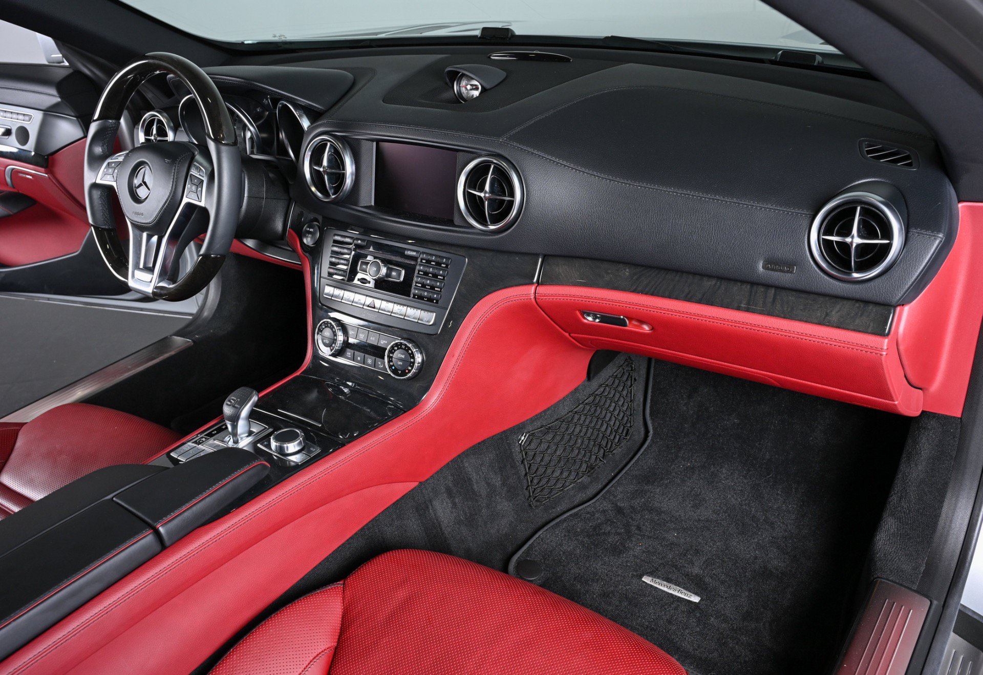 Used 2014 Mercedes-Benz SL 550 image 14