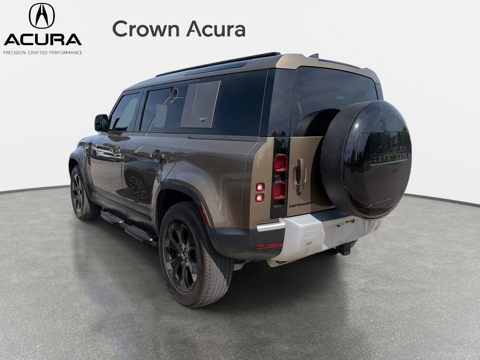 Used 2024 Land Rover Defender 110 S AWD/4WD image 2