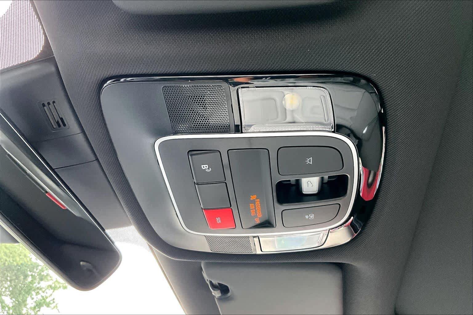 Used 2025 Hyundai Tucson Limited FWD image 32