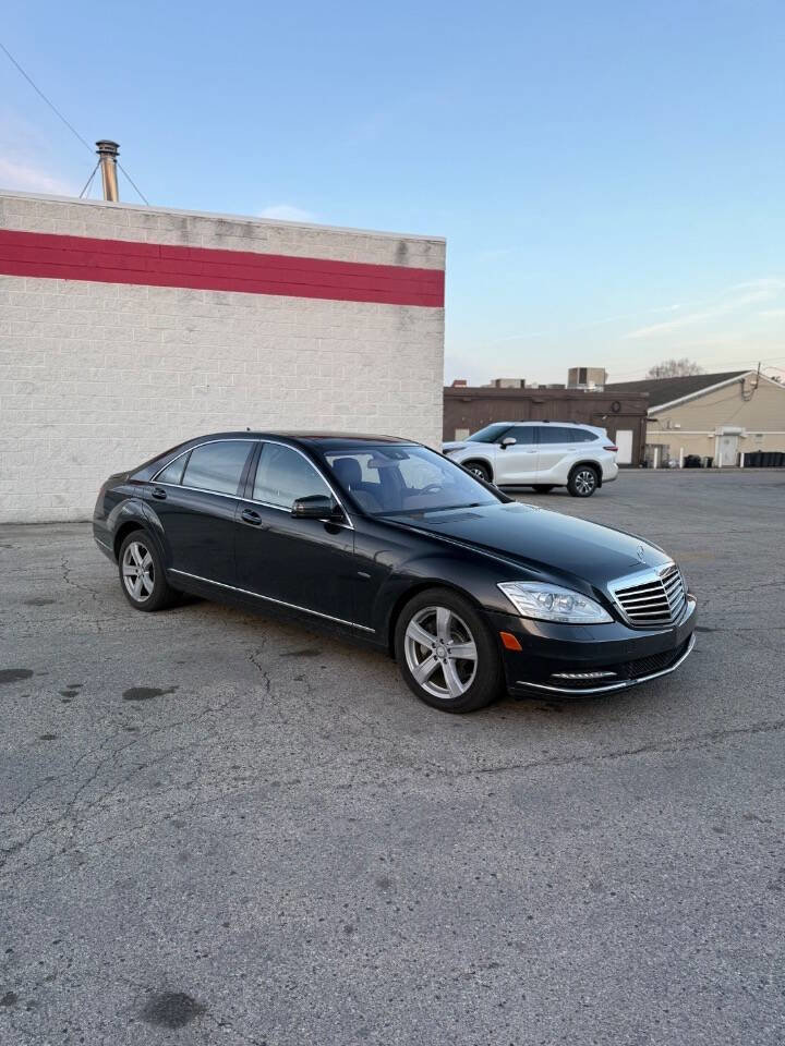 Used 2012 Mercedes-Benz S 550 4MATIC w/ Premium 2 Pkg image 4