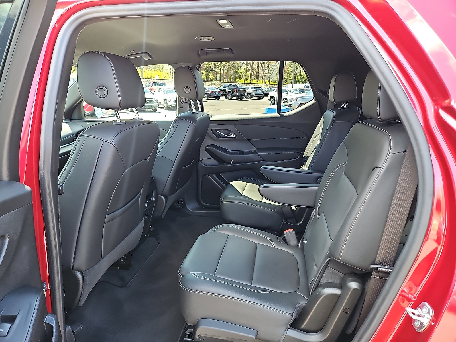 Used 2023 Chevrolet Traverse LT AWD/4WD image 10