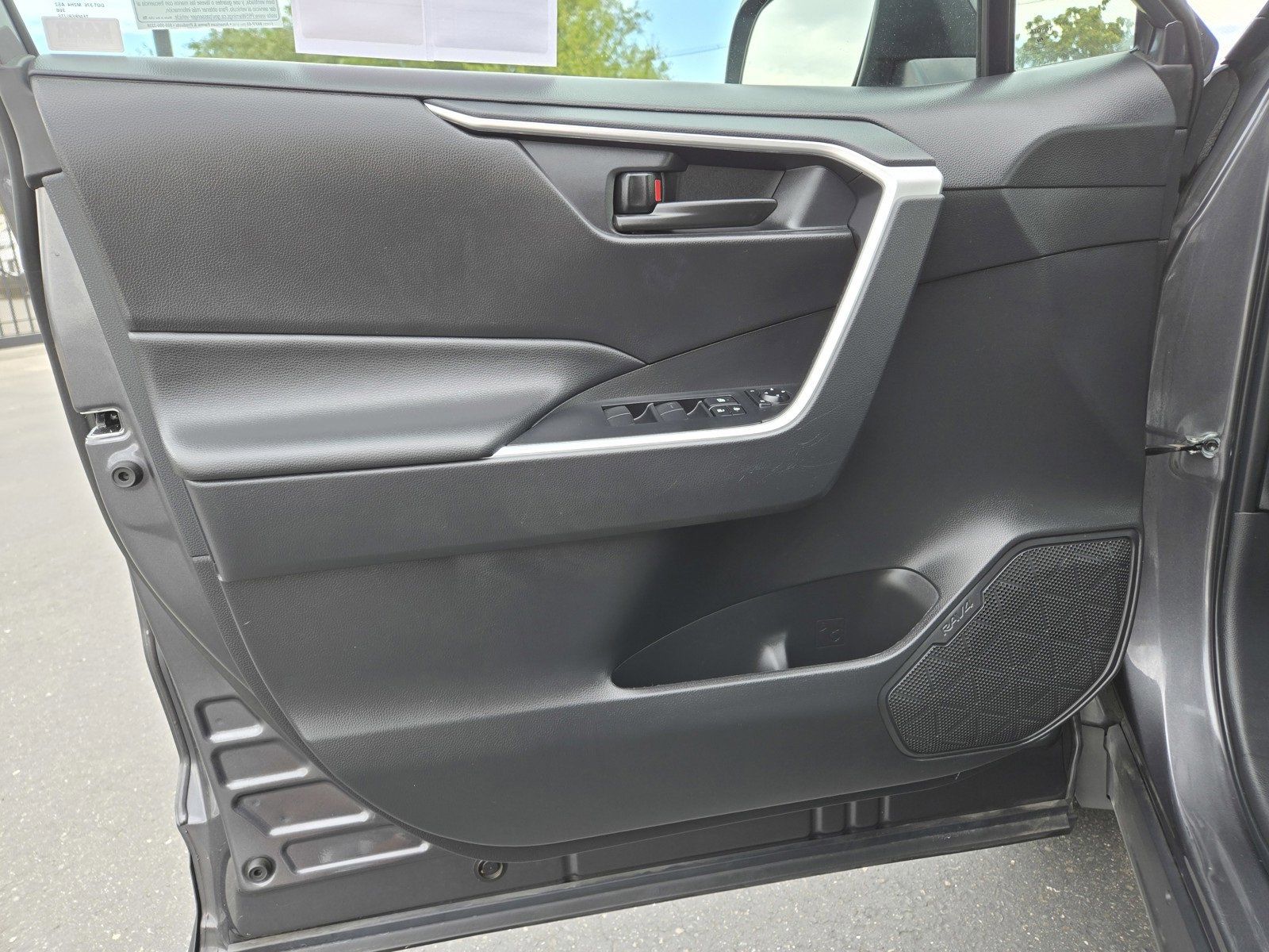 Used 2024 Toyota RAV4 LE image 22