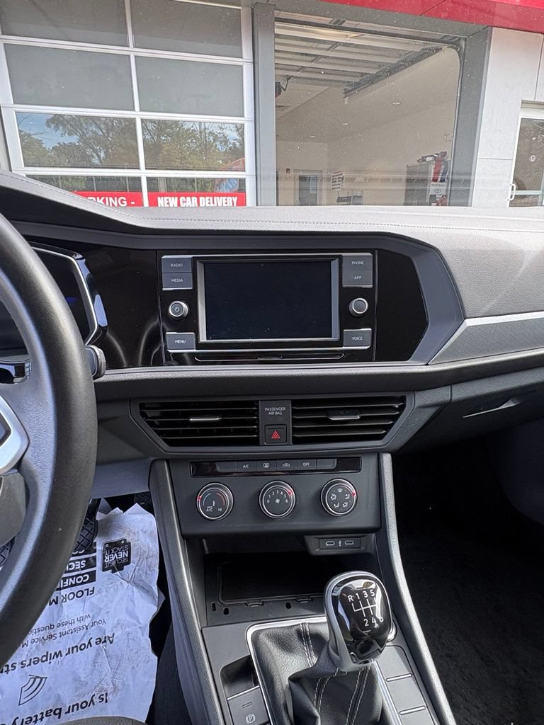 Used 2024 Volkswagen Jetta S FWD image 17