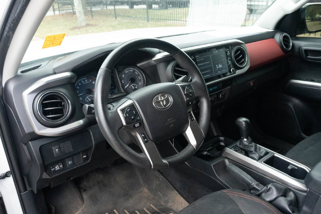 Used 2021 Toyota Tacoma SR5 RWD image 18