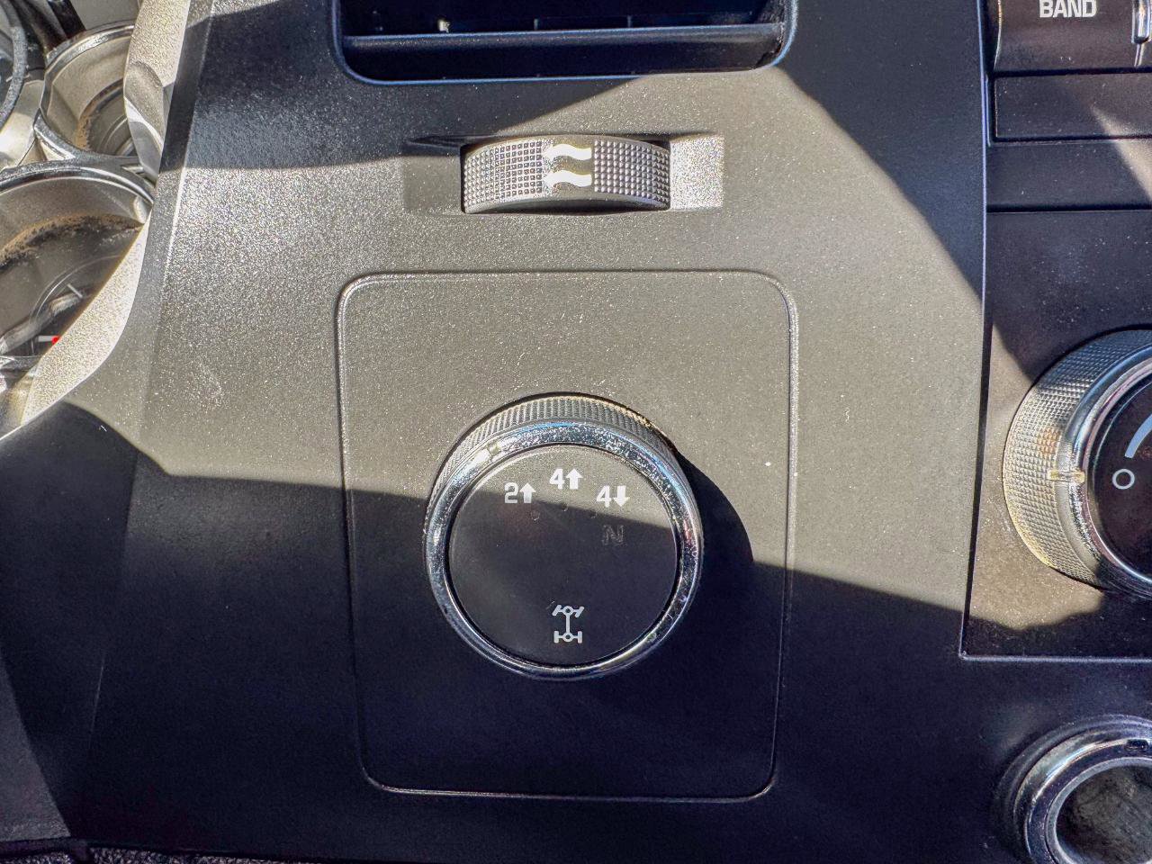 Used 2010 Chevrolet Silverado 2500 LT w/ Interior Plus Package AWD/4WD image 29