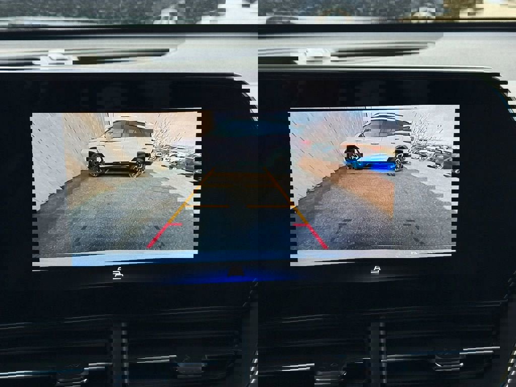 Used 2025 Chevrolet Trax LT w/ Driver Confidence Package image 19