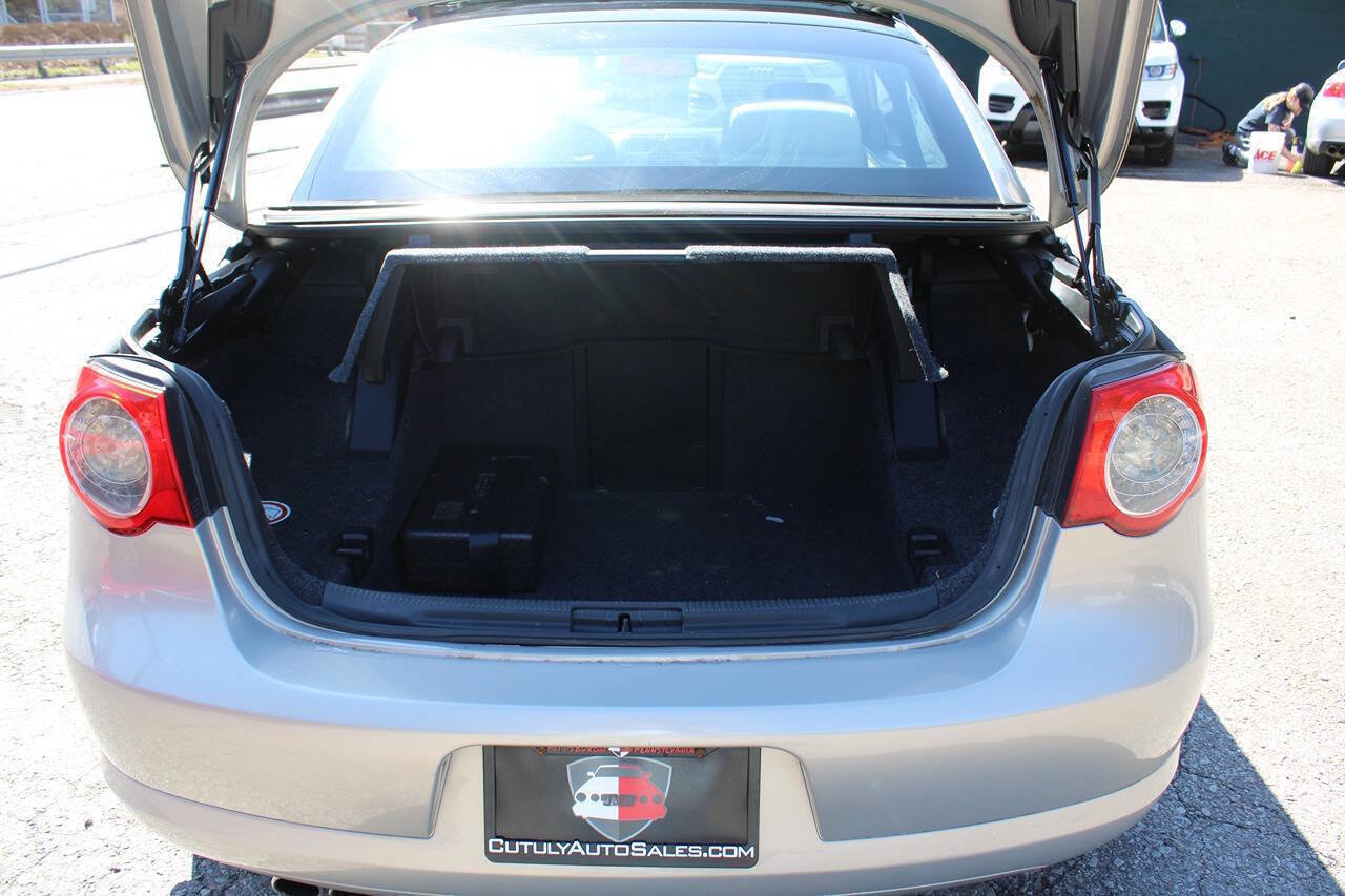 Used 2009 Volkswagen Eos Komfort FWD image 40