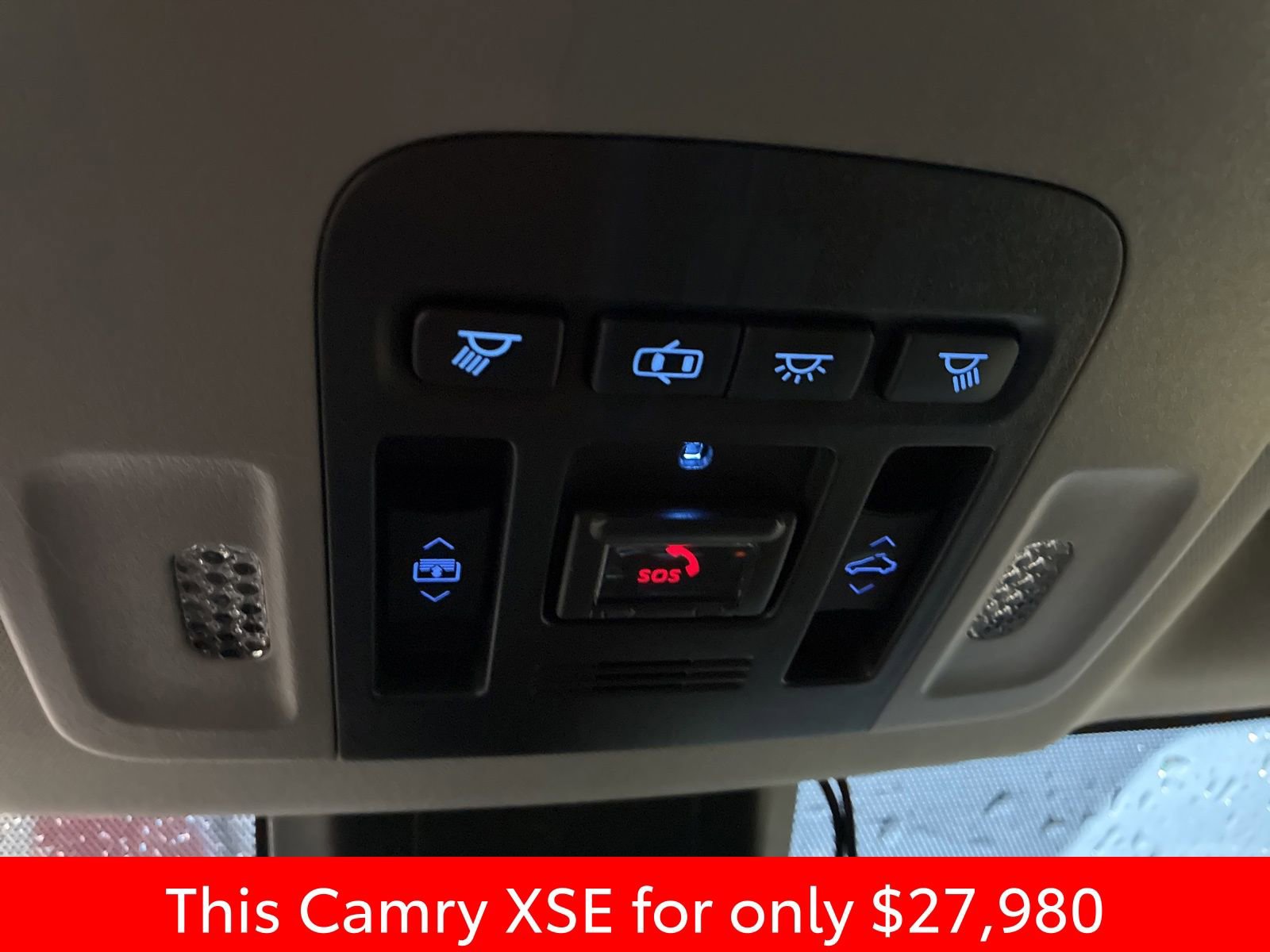 Used 2020 Toyota Camry XSE image 13