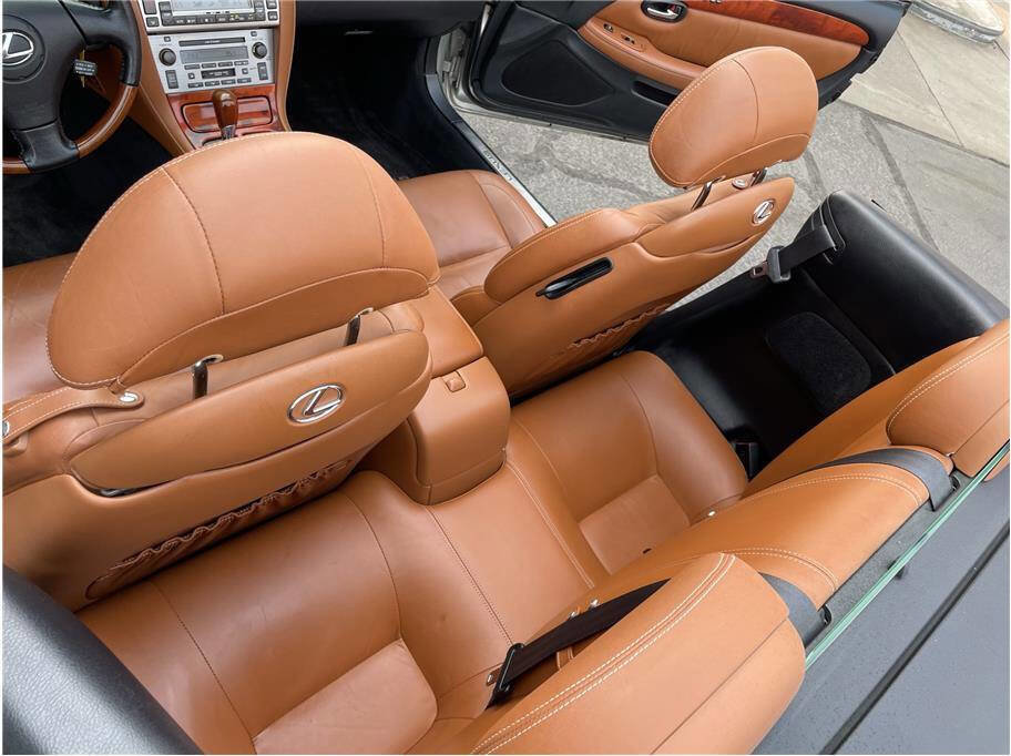Used 2002 Lexus SC 430 Convertible image 15