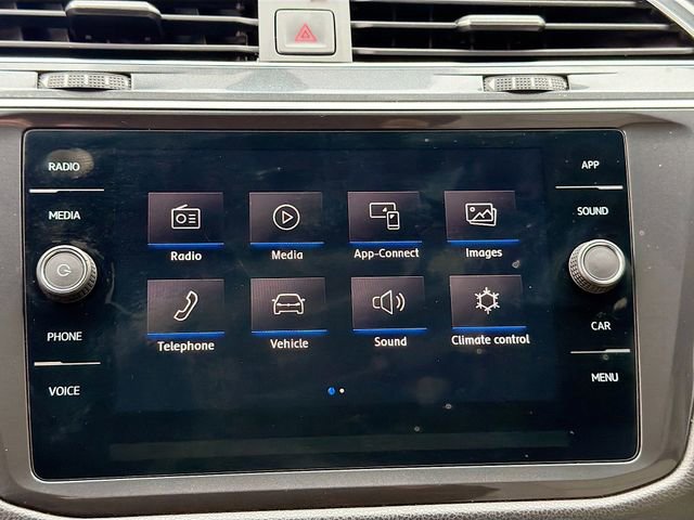 Used 2020 Volkswagen Tiguan SE image 14