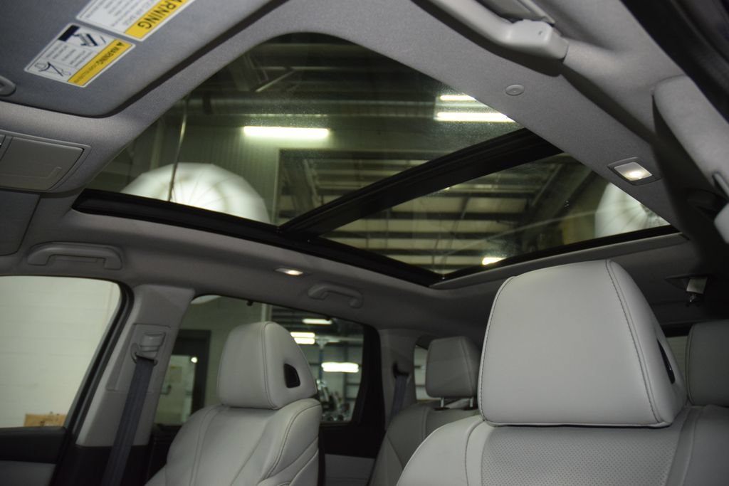 Used 2022 Acura MDX w/ Technology Package AWD/4WD image 48