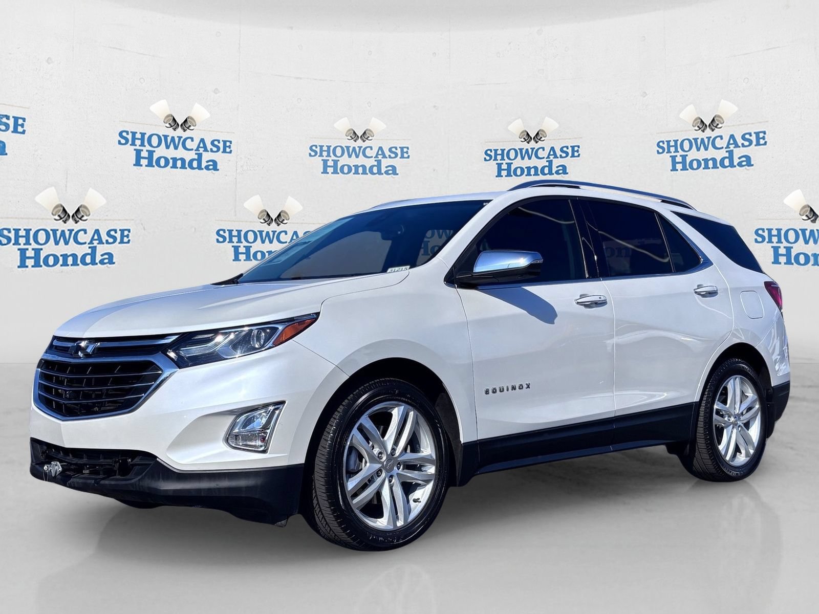 Used 2020 Chevrolet Equinox Premier FWD image 2