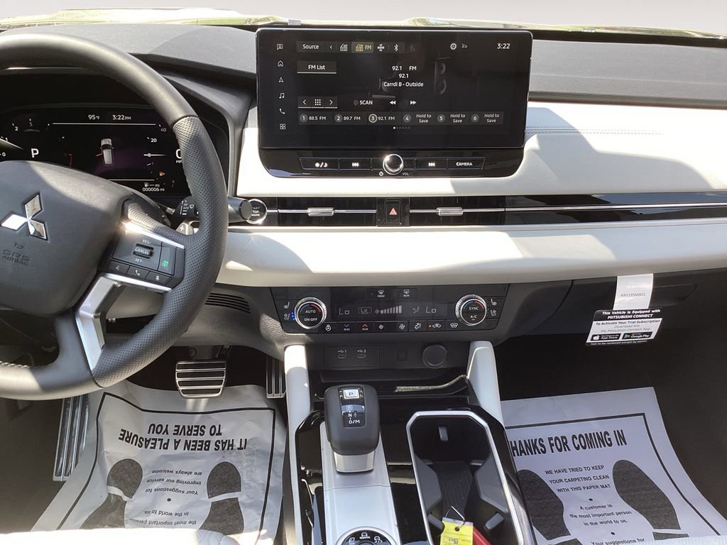 New 2025 Mitsubishi Outlander SEL image 11