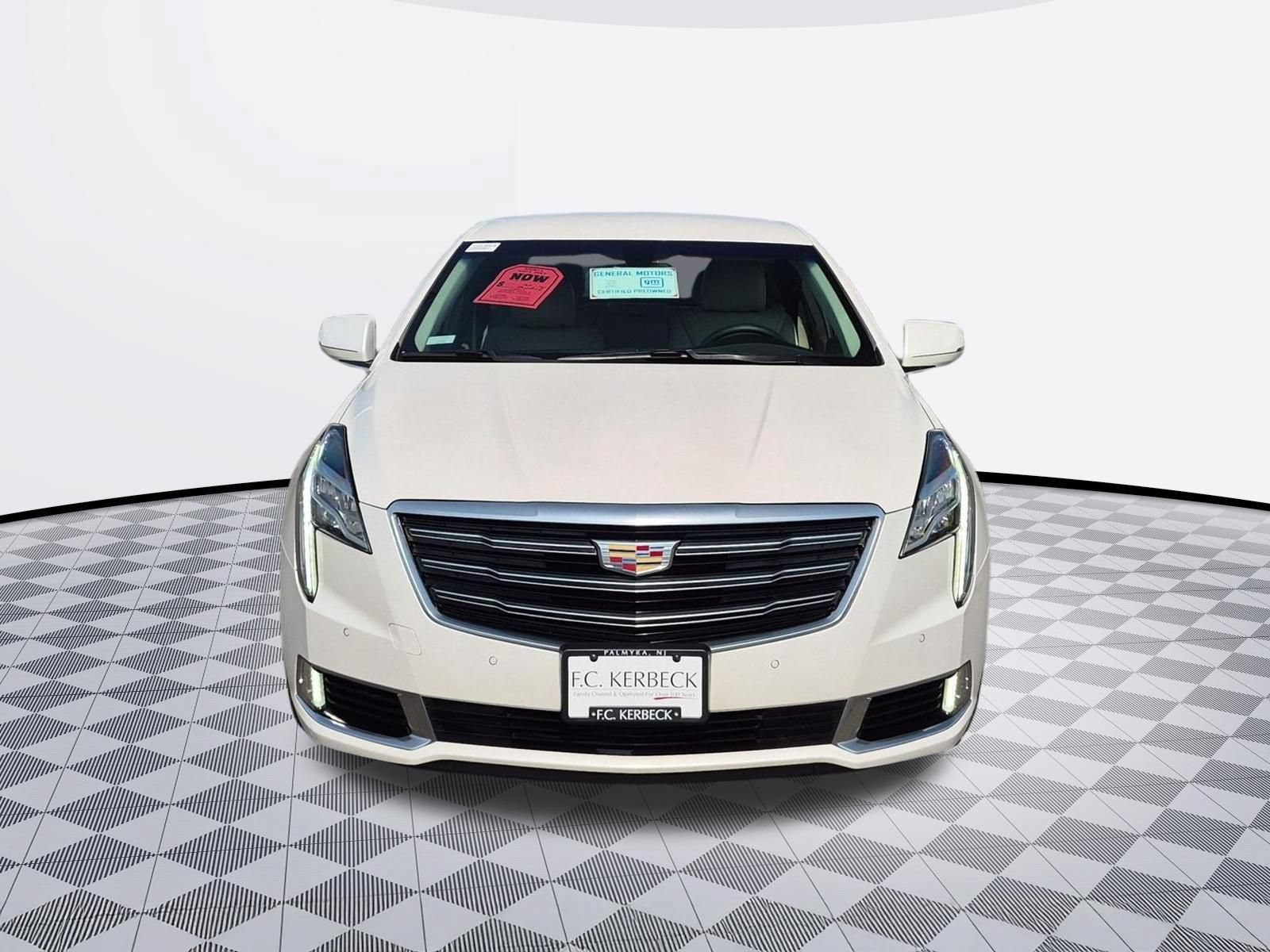 Certified 2018 Cadillac XTS Luxury FWD image 3