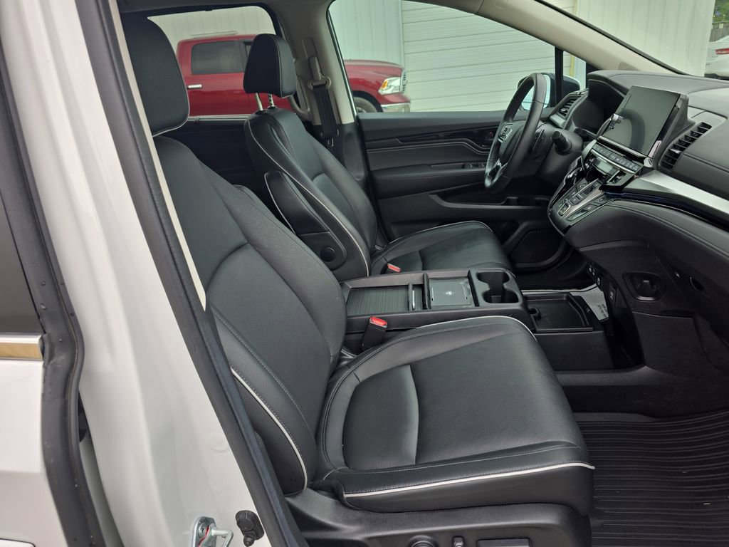 Used 2025 Honda Odyssey Touring image 10