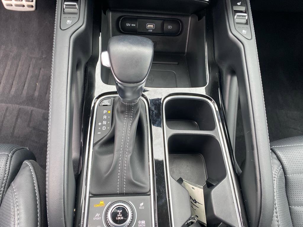 Certified 2021 Kia Telluride SX w/ SX Prestige Package AWD/4WD image 13