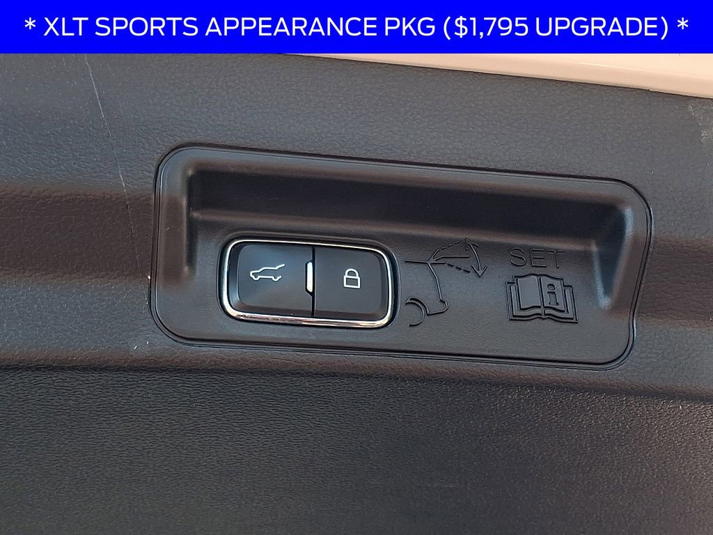 Used 2022 Ford Explorer XLT w/ Equipment Group 202A image 32