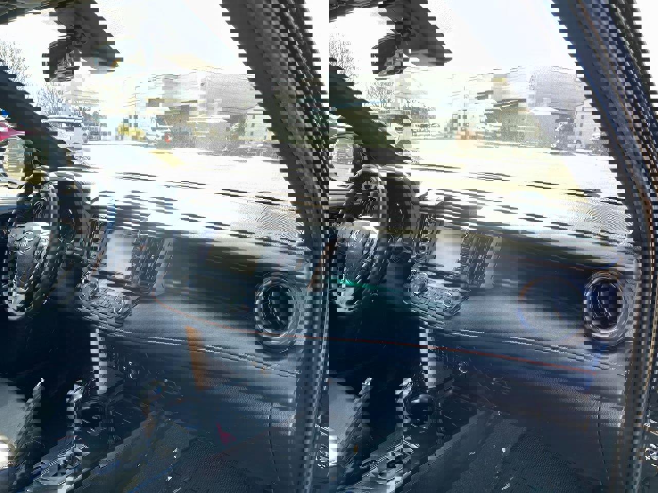 Used 2017 Toyota RAV4 SE image 47