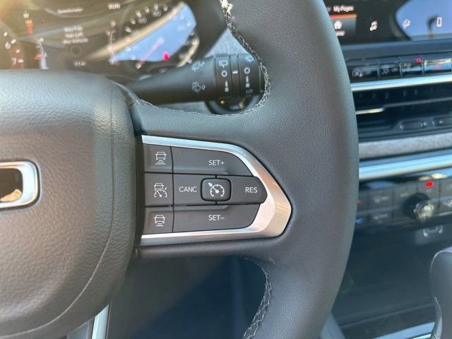 New 2024 Jeep Compass Latitude w/ Sun and Sound Group image 13