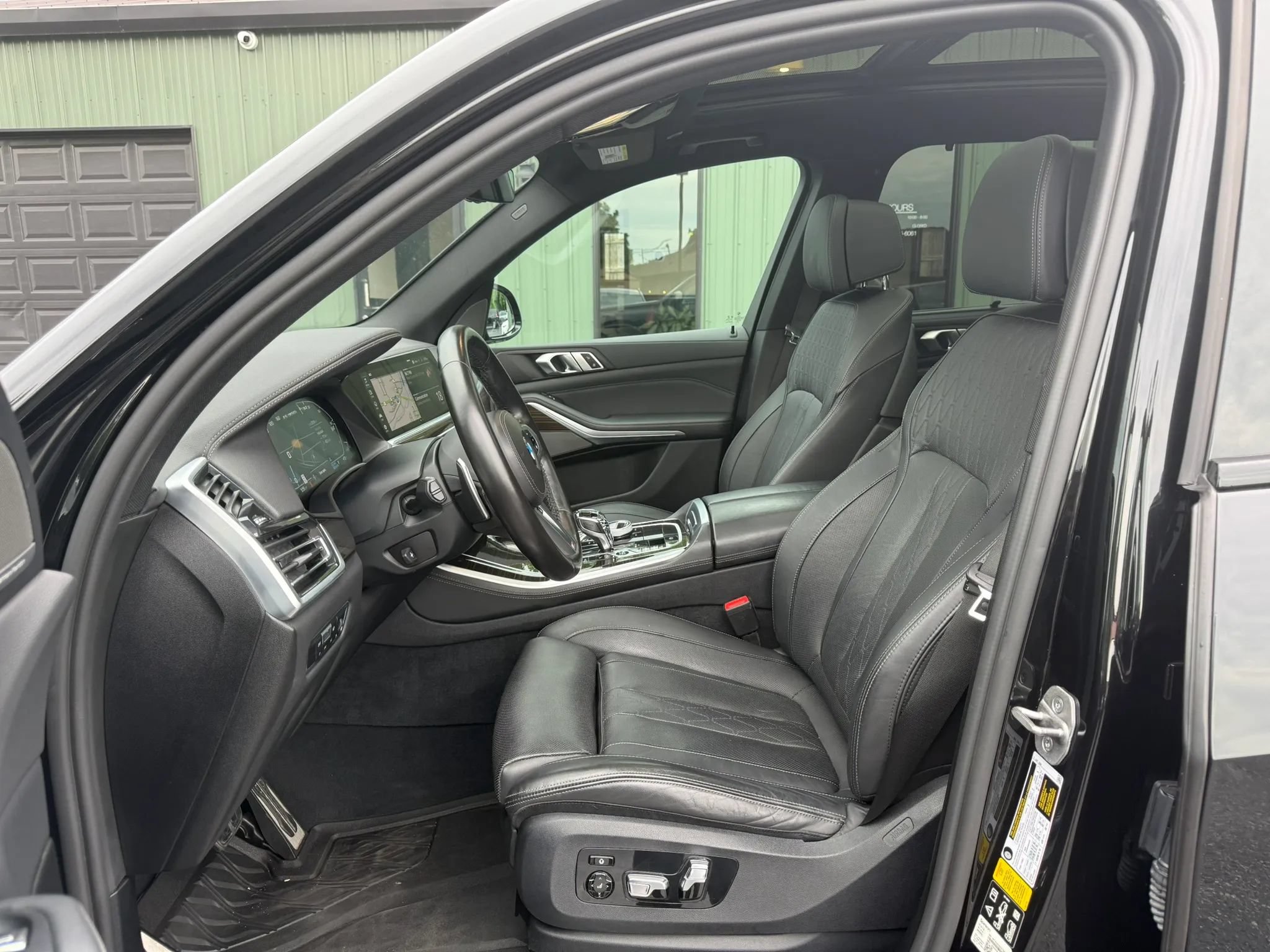 Used 2023 BMW X5 M50i w/ Executive Package AWD/4WD image 2