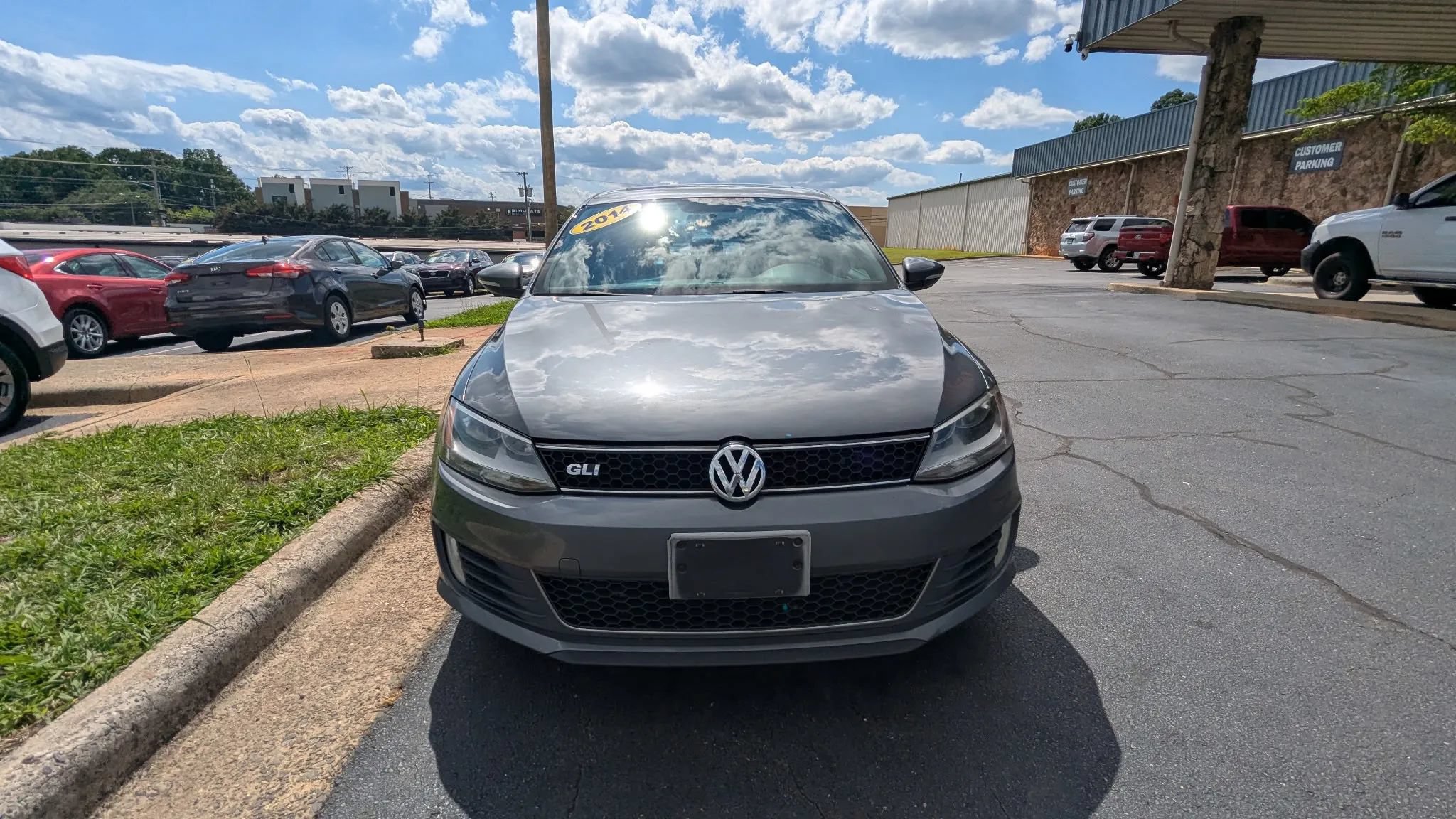 Used 2014 Volkswagen Jetta GLI FWD image 2