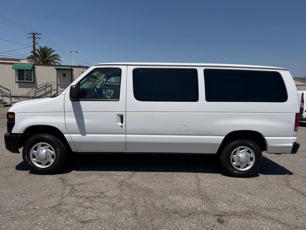 Used 2014 Ford E-150 and Econoline 150 Wagon w/ Power Windows & Locks Group RWD image 10