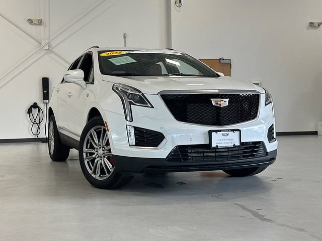 Certified 2025 Cadillac XT5 Sportv AWD/4WD image 2