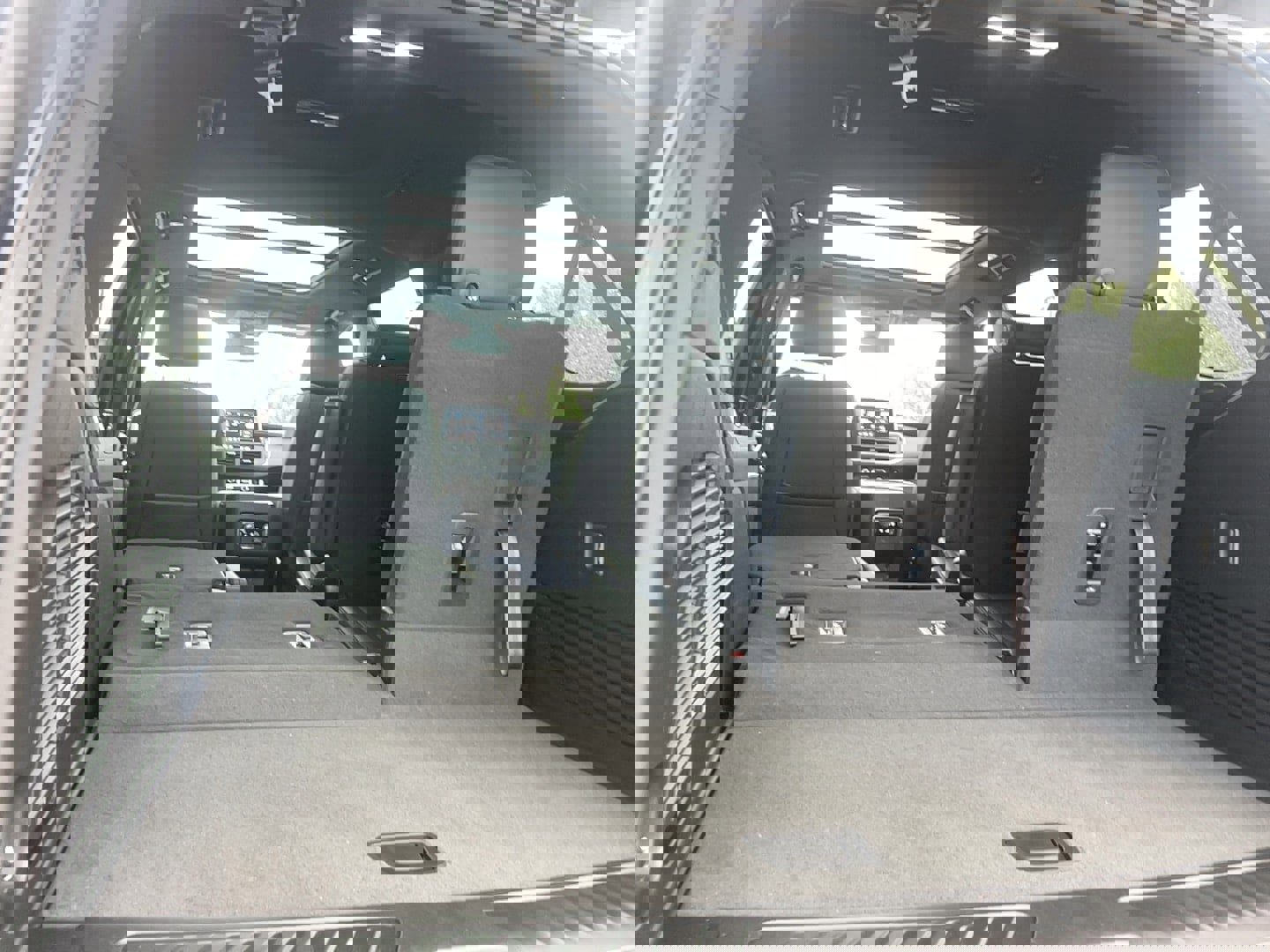 Used 2021 Chevrolet Tahoe LT image 25