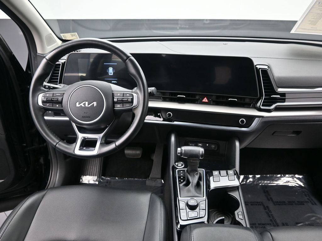 Used 2023 Kia Sportage EX image 15