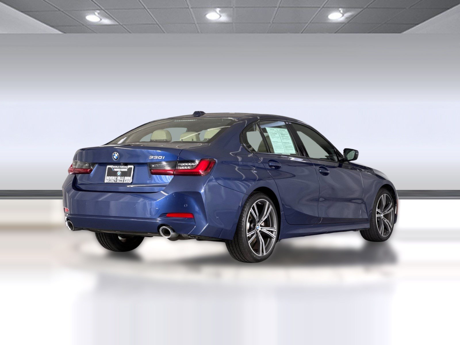 Used 2023 BMW 330i Sedan w/ Parking Assistance Package RWD image 8
