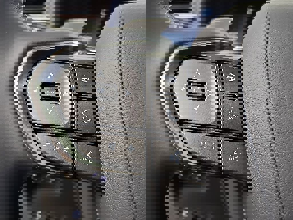 New 2026 Lexus LX 700h Luxury image 17