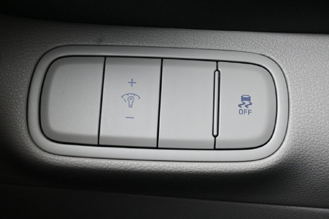 New 2026 Hyundai Venue SEL FWD image 24