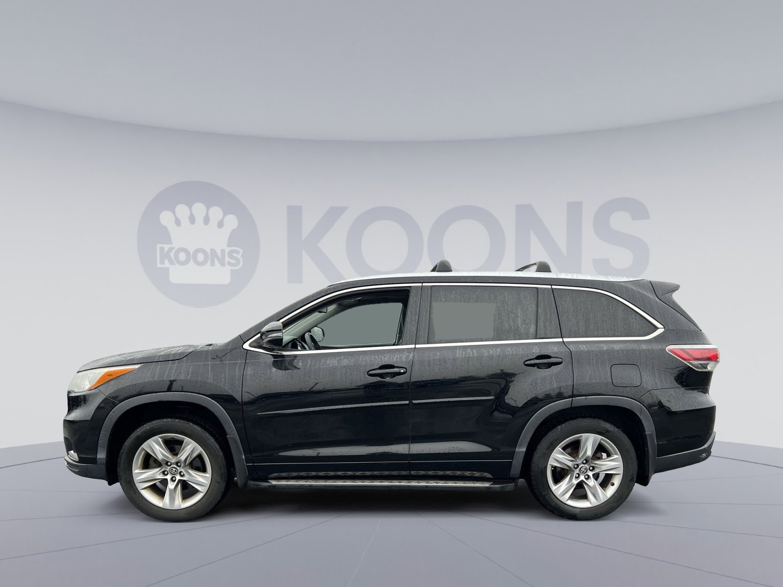 Used 2016 Toyota Highlander Limited w/ Driver Technology Package image 2