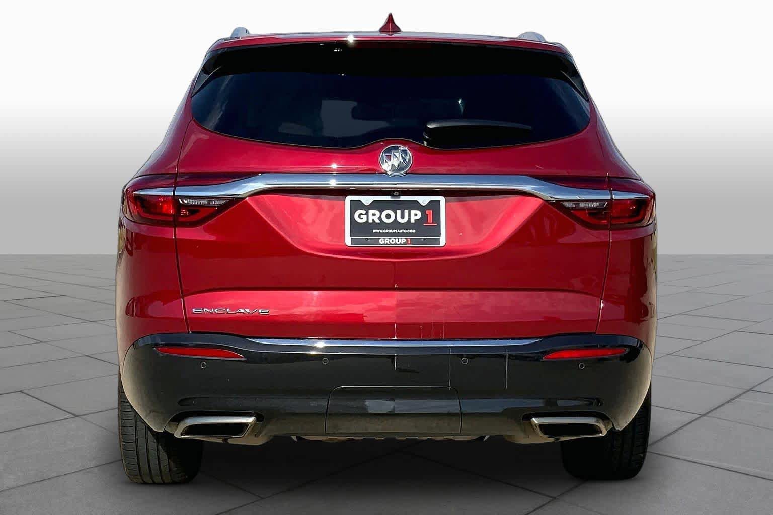 Used 2020 Buick Enclave Essence w/ LPO, Touring Package FWD image 5