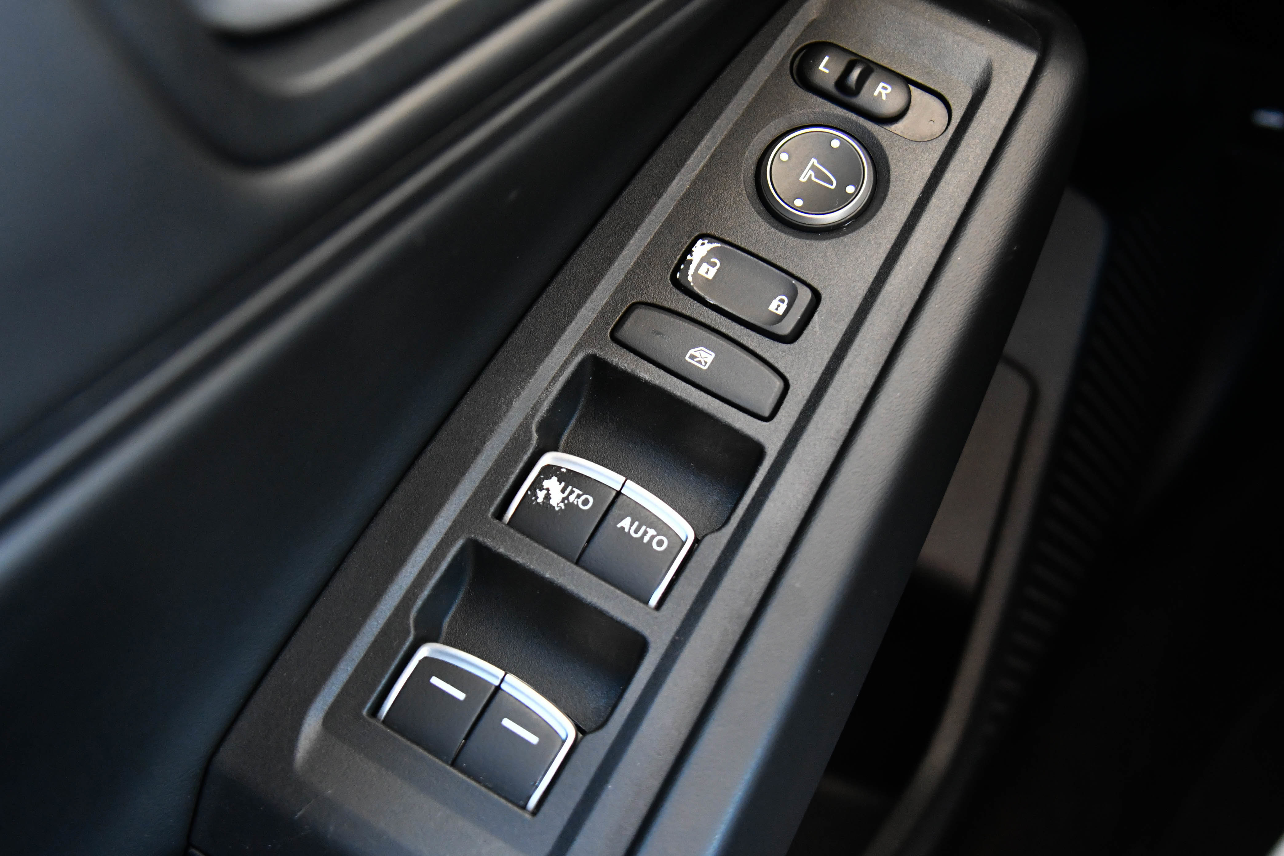 Used 2023 Honda Accord EX image 31