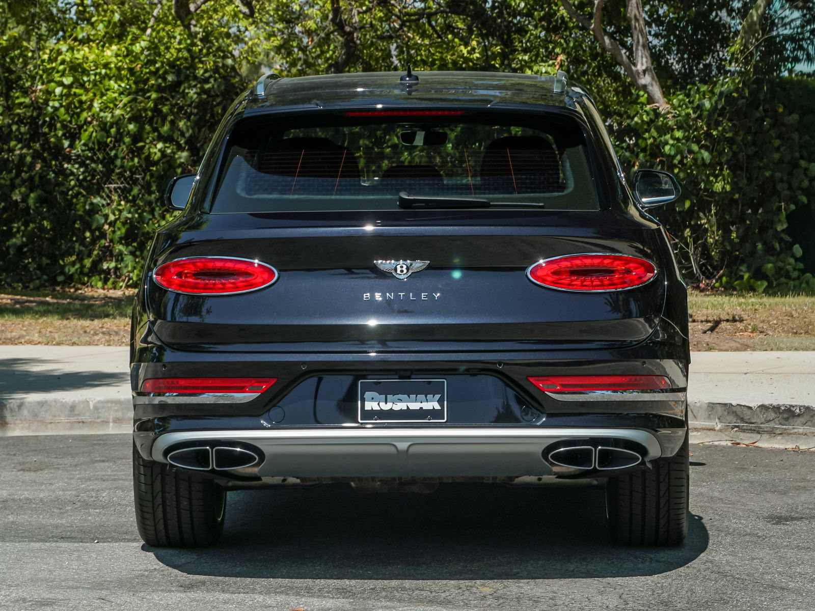 New 2025 Bentley Bentayga Extended Wheelbase AWD/4WD image 6
