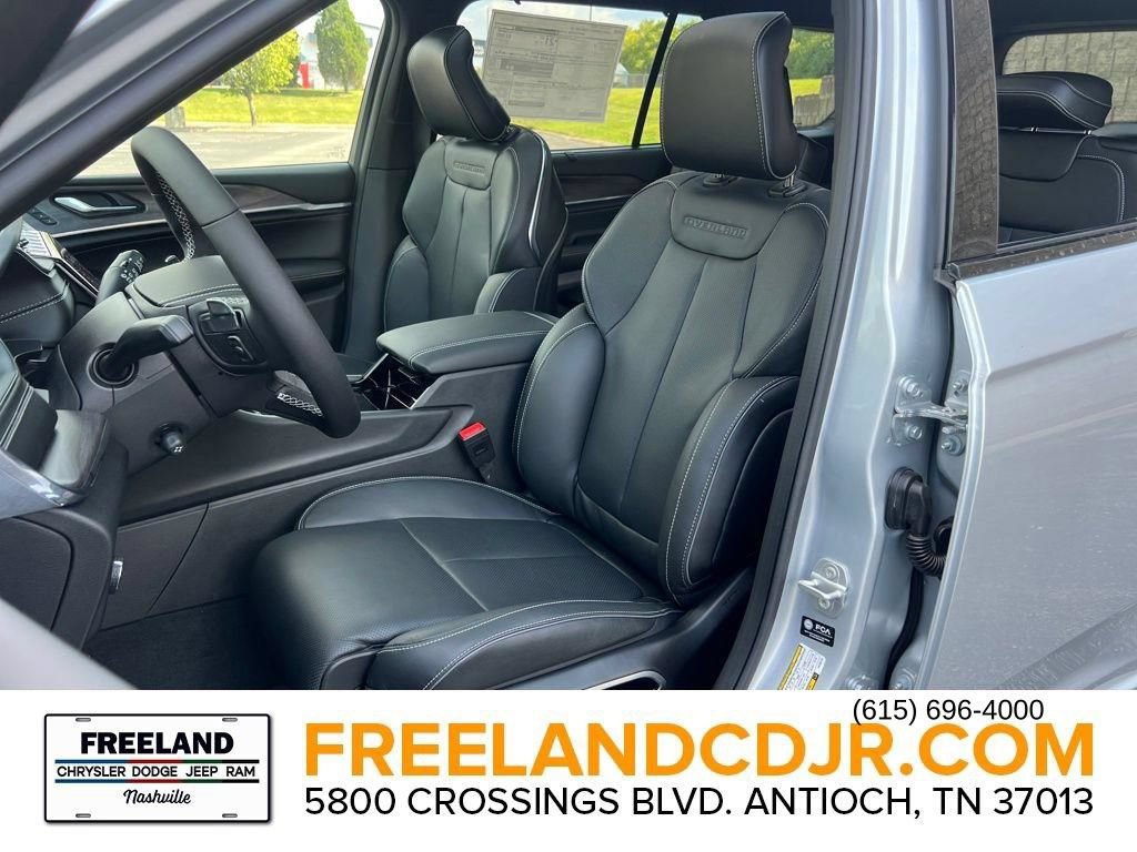 New 2025 Jeep Grand Cherokee L Overland w/ Luxury Tech Group IV AWD/4WD image 24