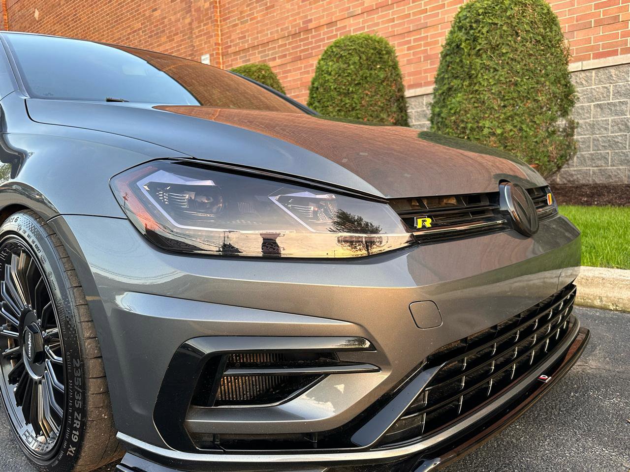 Used 2019 Volkswagen Golf R 4-Door AWD/4WD image 43
