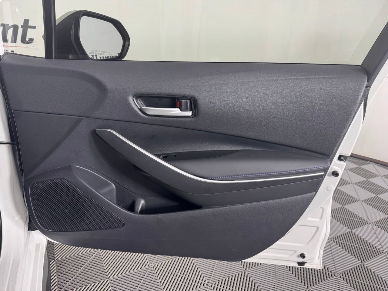 Used 2022 Toyota Corolla SE FWD image 28