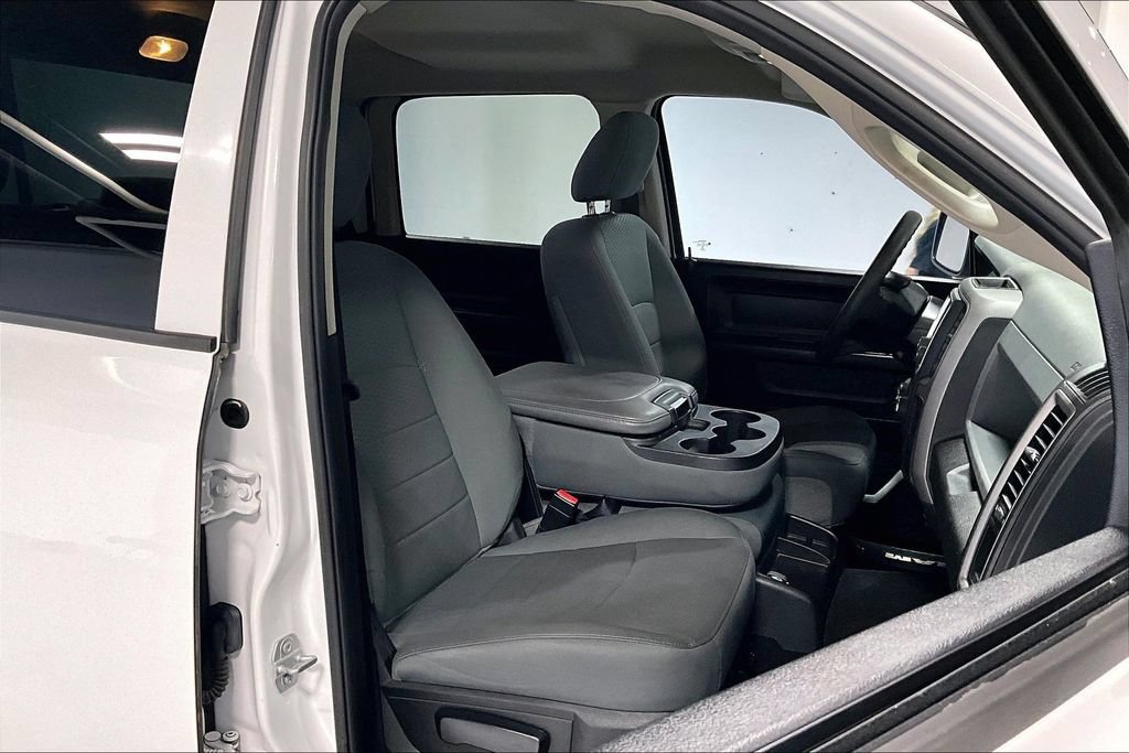 Used 2018 RAM 1500 Express w/ Express Value Package AWD/4WD image 9