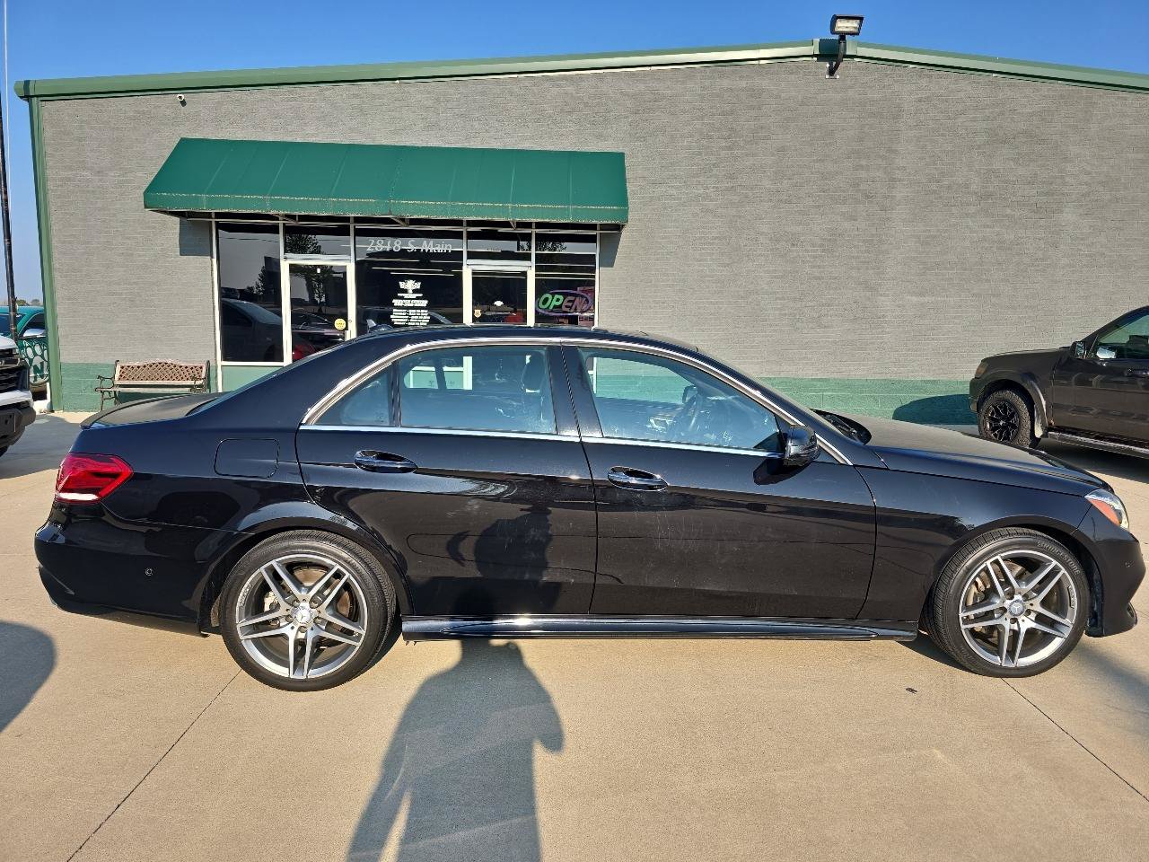 Used 2015 Mercedes-Benz E 400 4MATIC Sedan image 6