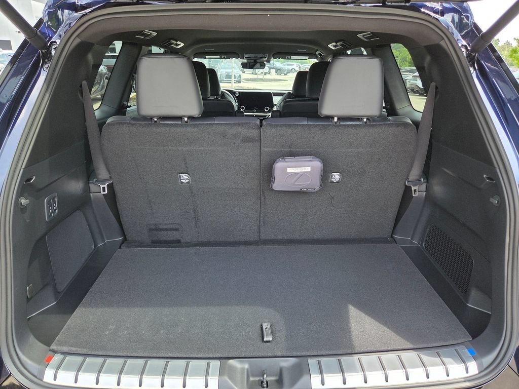 New 2026 Lexus TX 500h AWD w/ Technology Package image 29